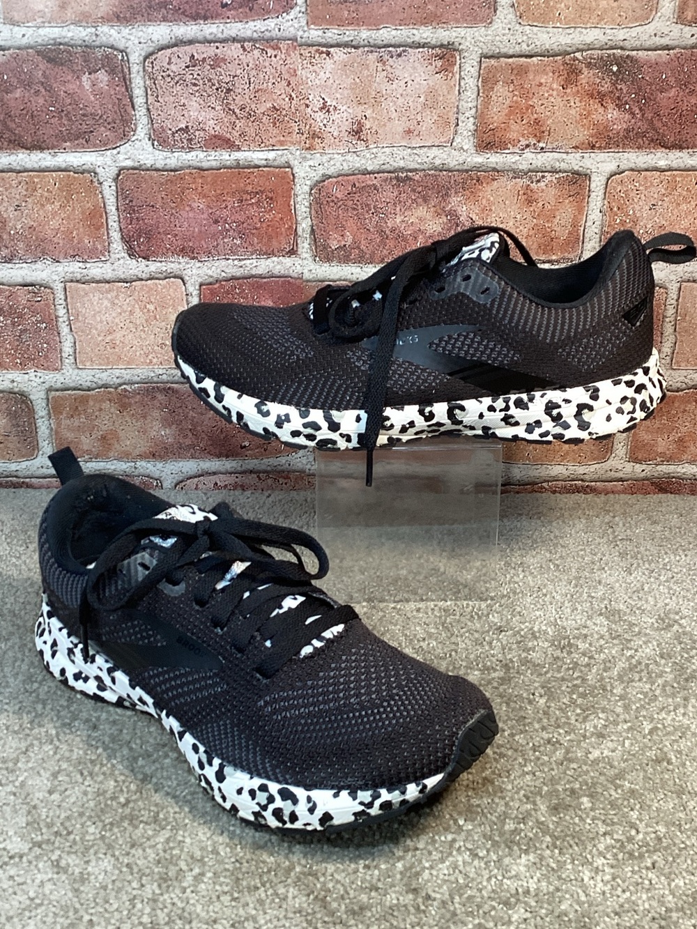 Brooks Revel 6 Snow Leopard womens running shoes size 8.5